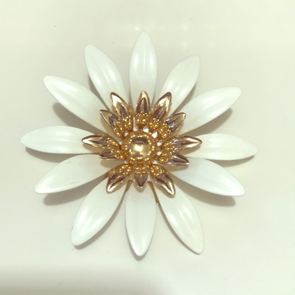 Vintage Stamped Sarah Coventry Brooch
